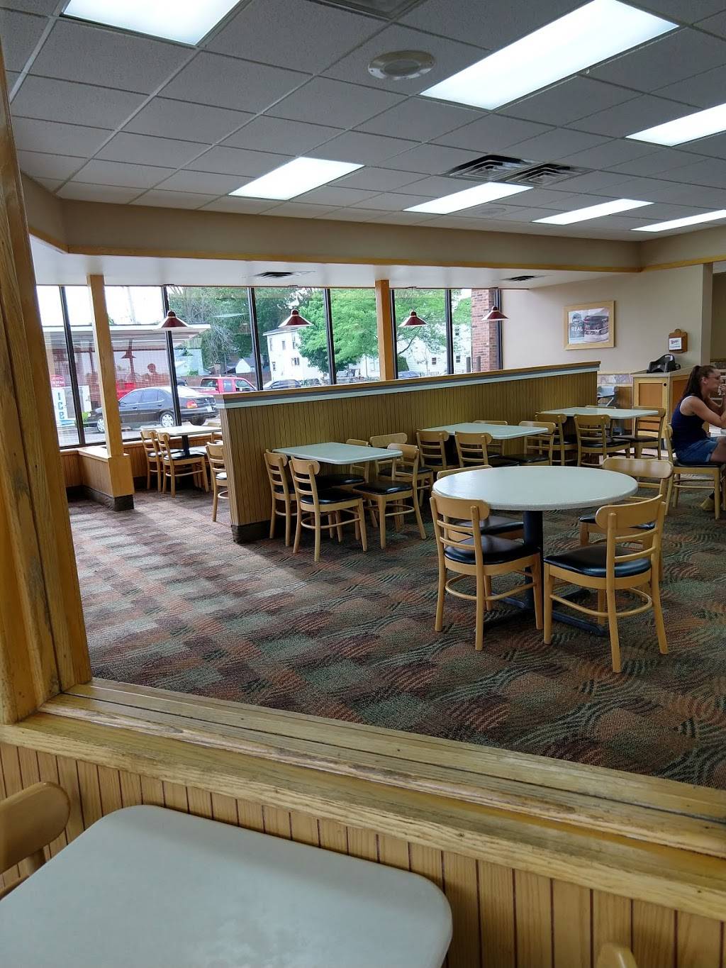 Wendys | restaurant | 1716 E Main St, Richmond, IN 47374, USA | 7659655544 OR +1 765-965-5544
