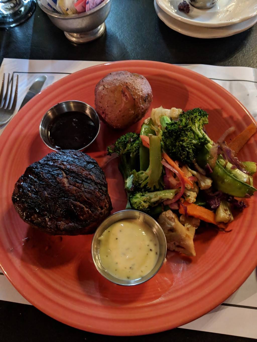 Jethros Restaurant & Bar | restaurant | 659 1st St, Lancaster, PA 17603, USA | 7172991700 OR +1 717-299-1700