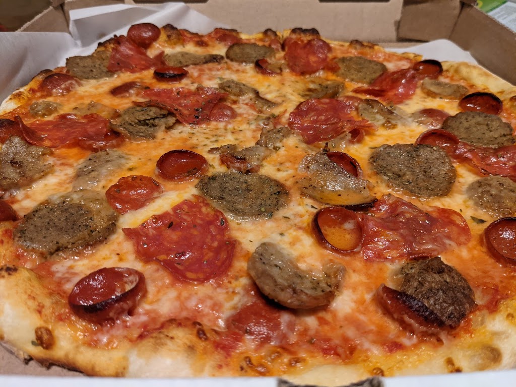 Capo’s Pizzeria | restaurant | 4263 Northwest Loop 410 Suite #100, San Antonio, TX 78229, USA | 2102549223 OR +1 210-254-9223