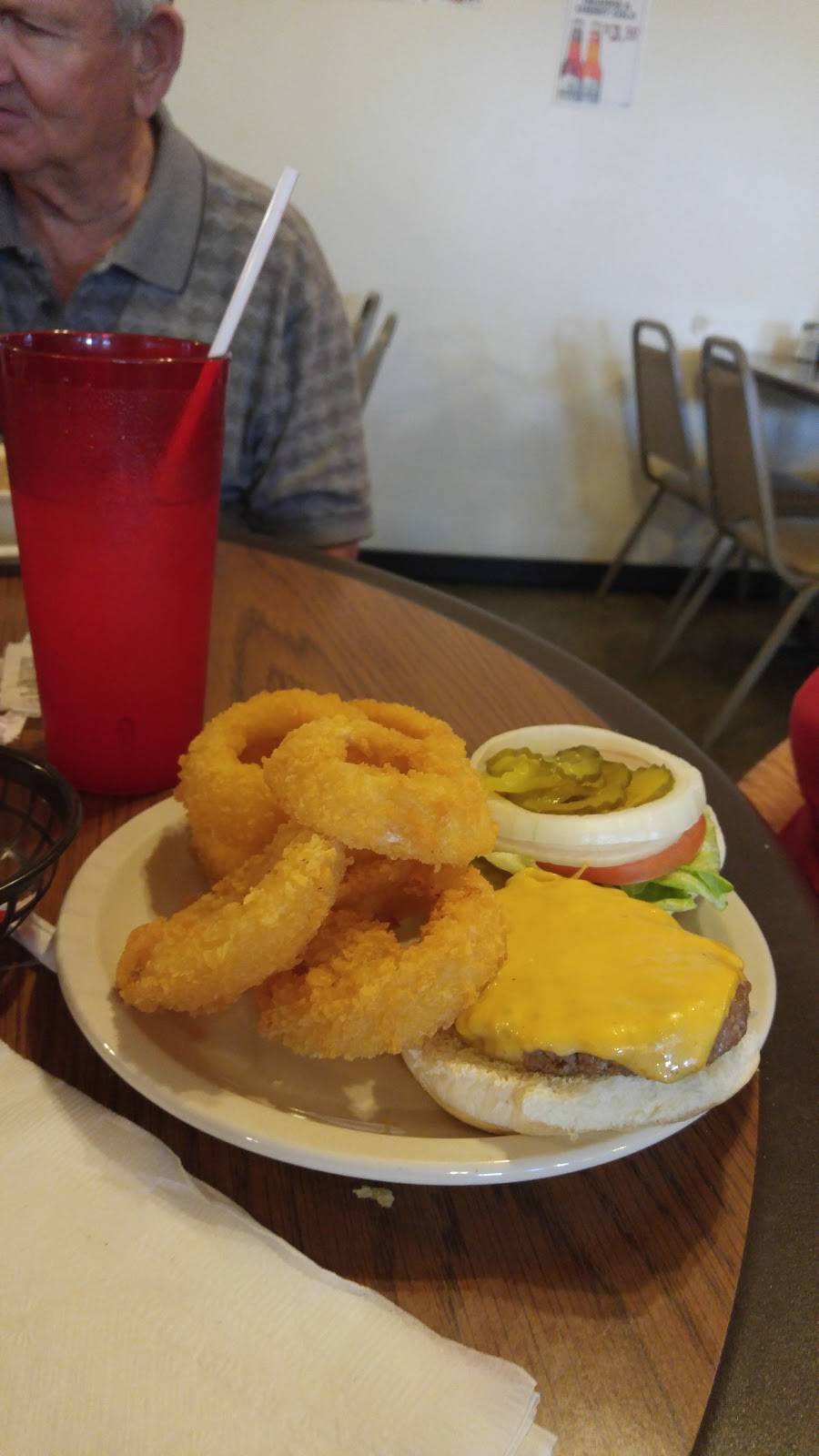 The Chicken House | restaurant | 7180 IN-111, Sellersburg, IN 47172, USA | 8122469485 OR +1 812-246-9485