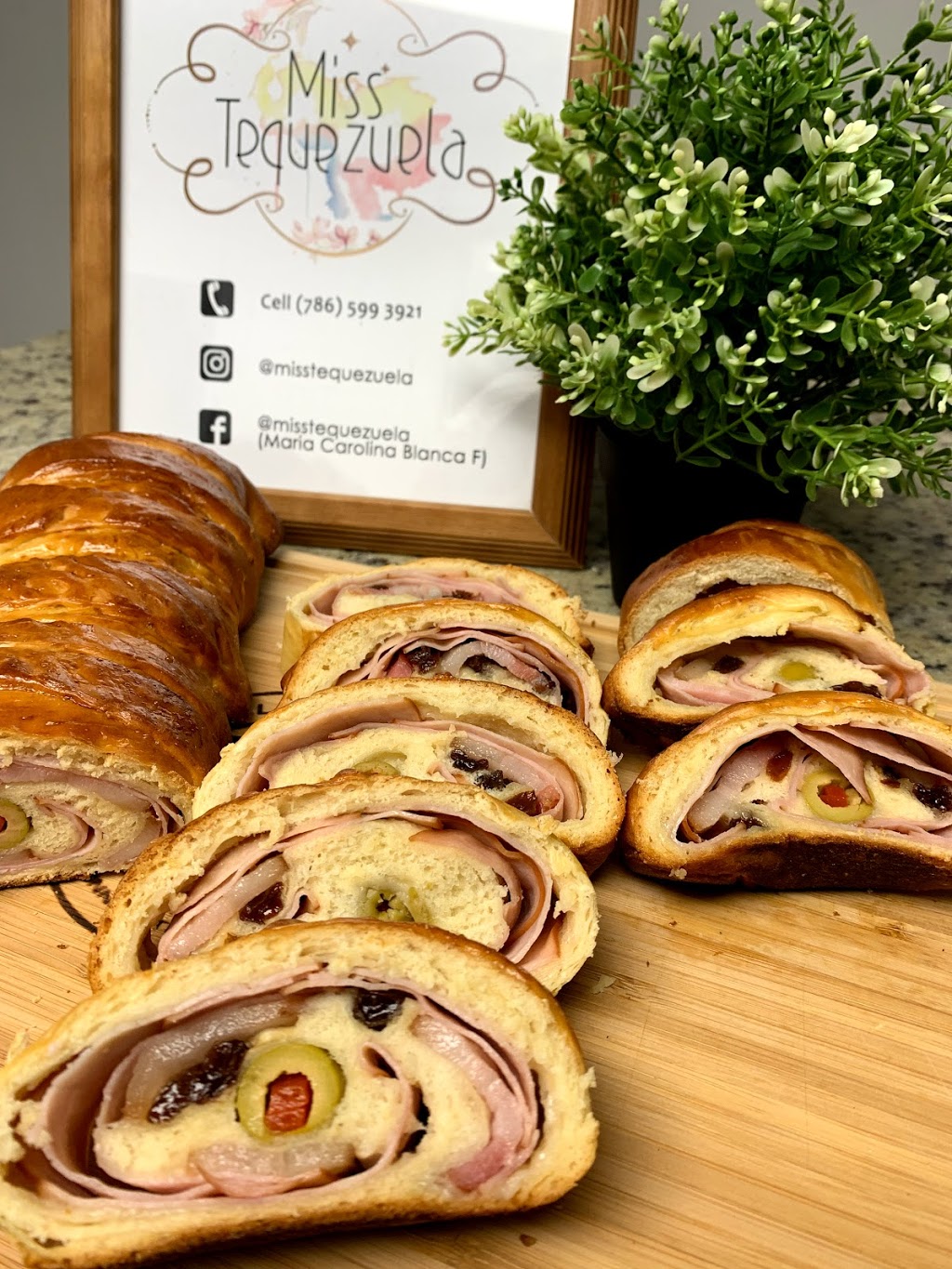 Misstequezuela | restaurant | 5890 Windhover Dr, Orlando, FL 32819, USA | 7865993921 OR +1 786-599-3921