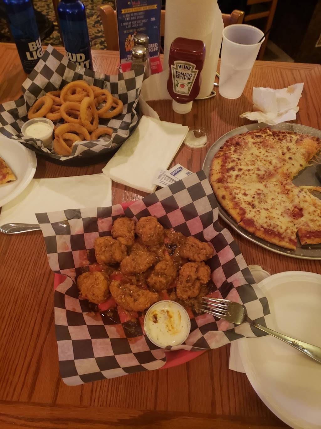 Black Jax Sports Bar & Grille | restaurant | 8040A Perry Hwy, Erie, PA 16509, USA | 8144640517 OR +1 814-464-0517