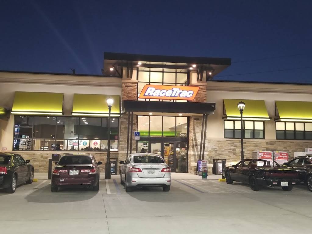 RaceTrac | bakery | 11201 SW 216th St, Miami, FL 33170, USA | 3052350033 OR +1 305-235-0033