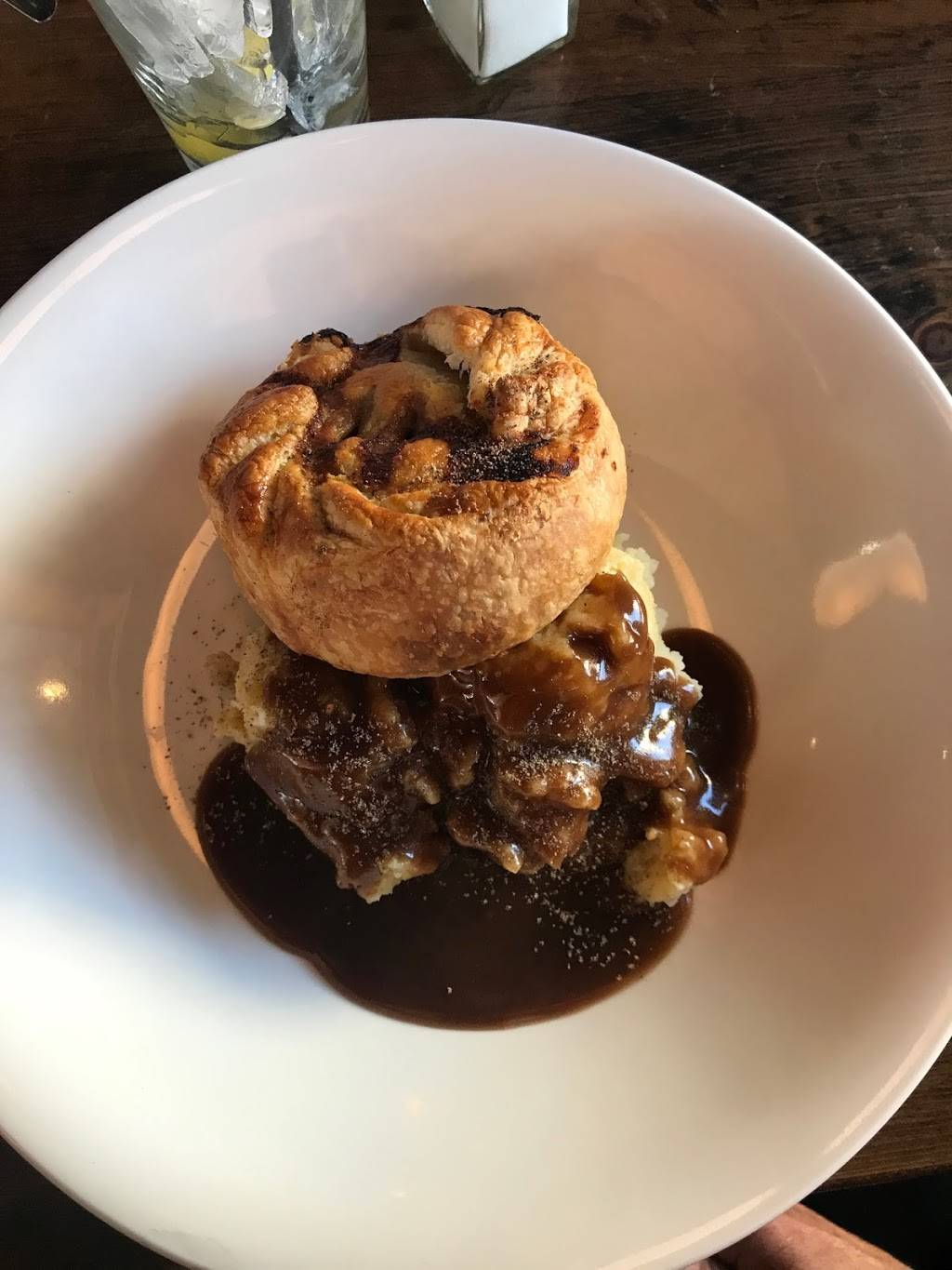 Fionn MacCools | restaurant | 3295 Fairview St Unit #9, Burlington, ON L7N 3N9, Canada | 2892930124 OR +1 289-293-0124