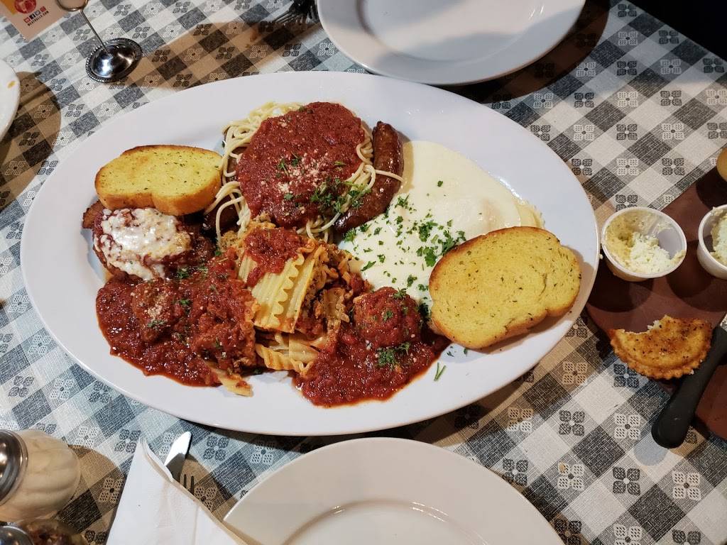 Spaghetti Warehouse | restaurant | 1226 E Houston St, San Antonio, TX 78205, USA | 2102991114 OR +1 210-299-1114