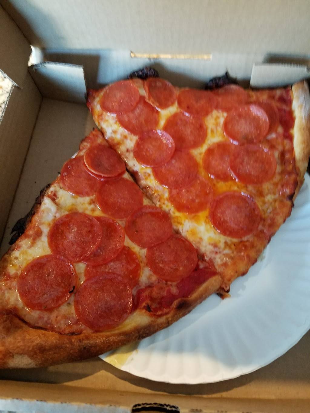 Roccos Pizza Bar & Grill | restaurant | 297 Derry Rd, Hudson, NH 03051, USA | 6035779866 OR +1 603-577-9866