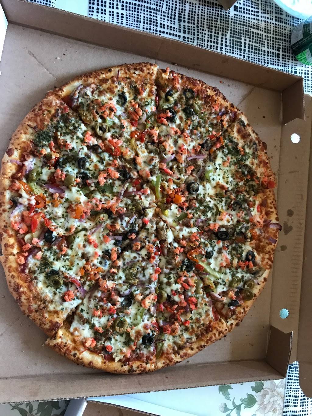 Yaseen Pizza | restaurant | 2895 Bank St, Gloucester, ON K1T 1N2, Canada | 6137396363 OR +1 613-739-6363