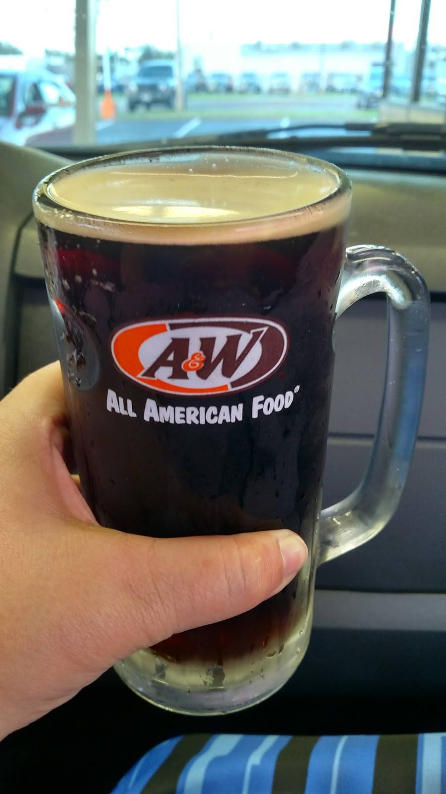 A&W Drive In-Kent | restaurant | 1124 W Main St, Kent, OH 44240, USA | 3306736912 OR +1 330-673-6912