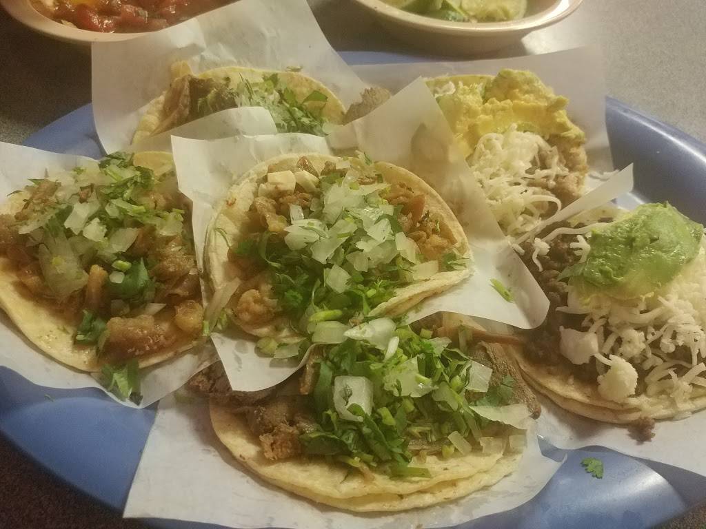 Comales de Waukegan | restaurant | 635 N McAree Rd, Waukegan, IL 60085, USA | 8472445203 OR +1 847-244-5203