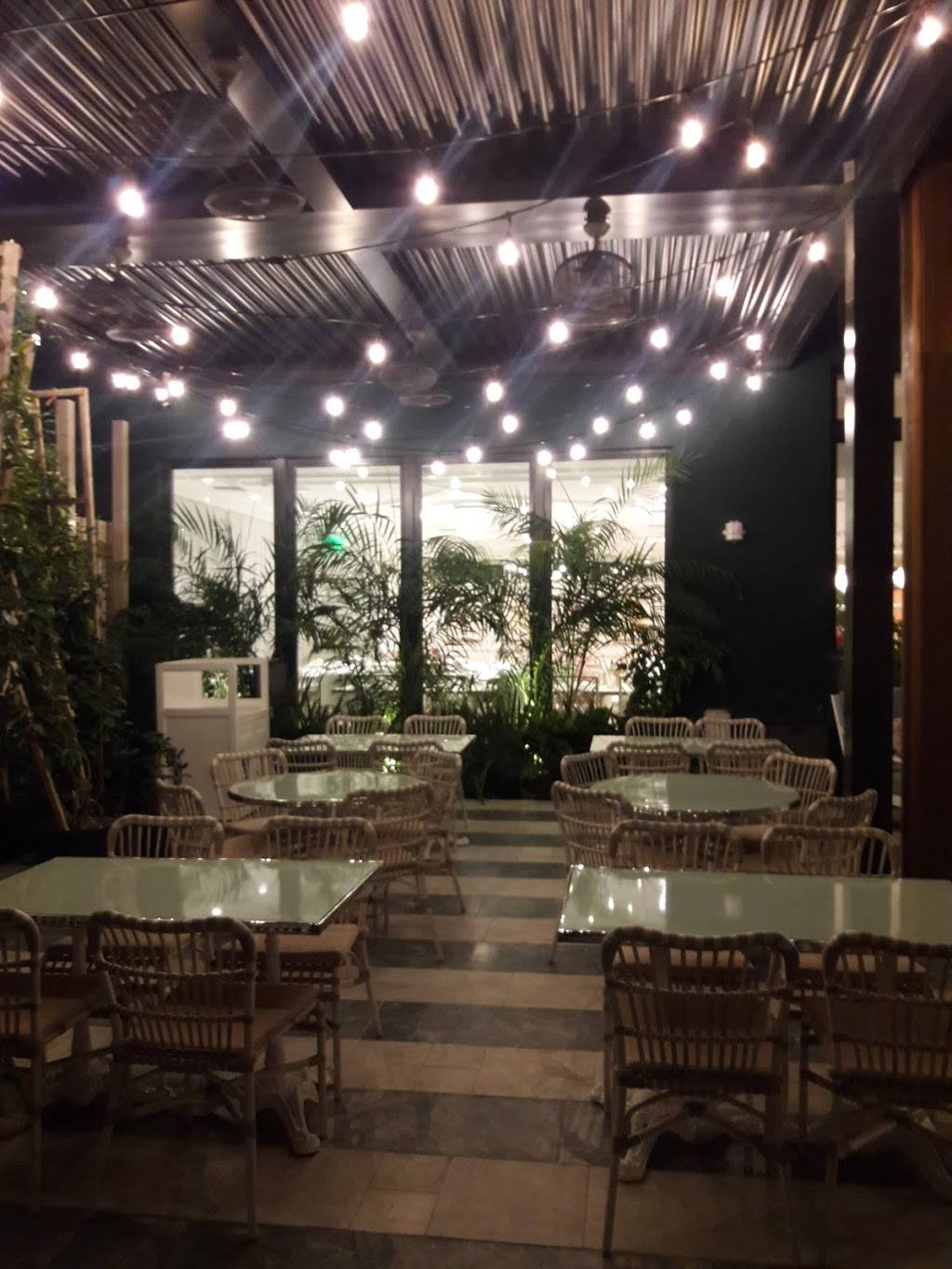 Swan | restaurant | 90 NE 39th St, Miami, FL 33137, USA | 3057040994 OR +1 305-704-0994