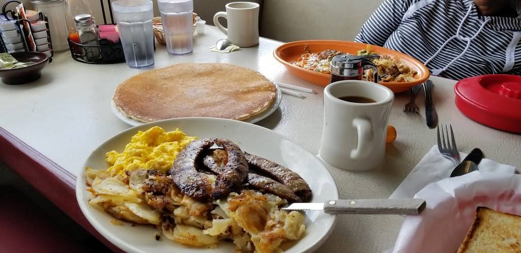 Woodetts Diner | restaurant | 1492 US-395 # 101, Gardnerville, NV 89410, USA | 7757820351 OR +1 775-782-0351