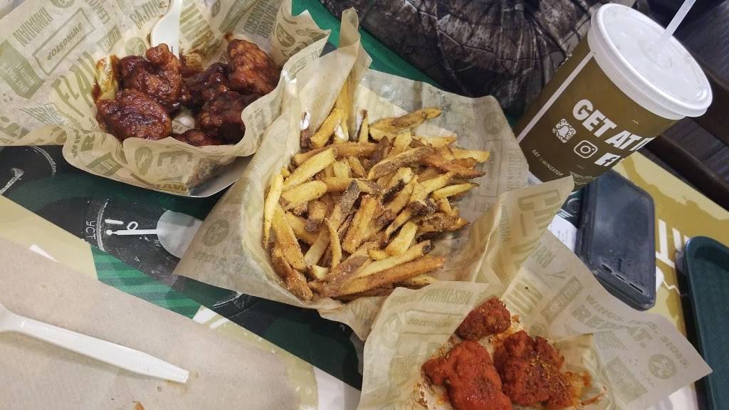 Wingstop | restaurant | 4622 W Commerce St #102, San Antonio, TX 78237, USA | 2104329464 OR +1 210-432-9464
