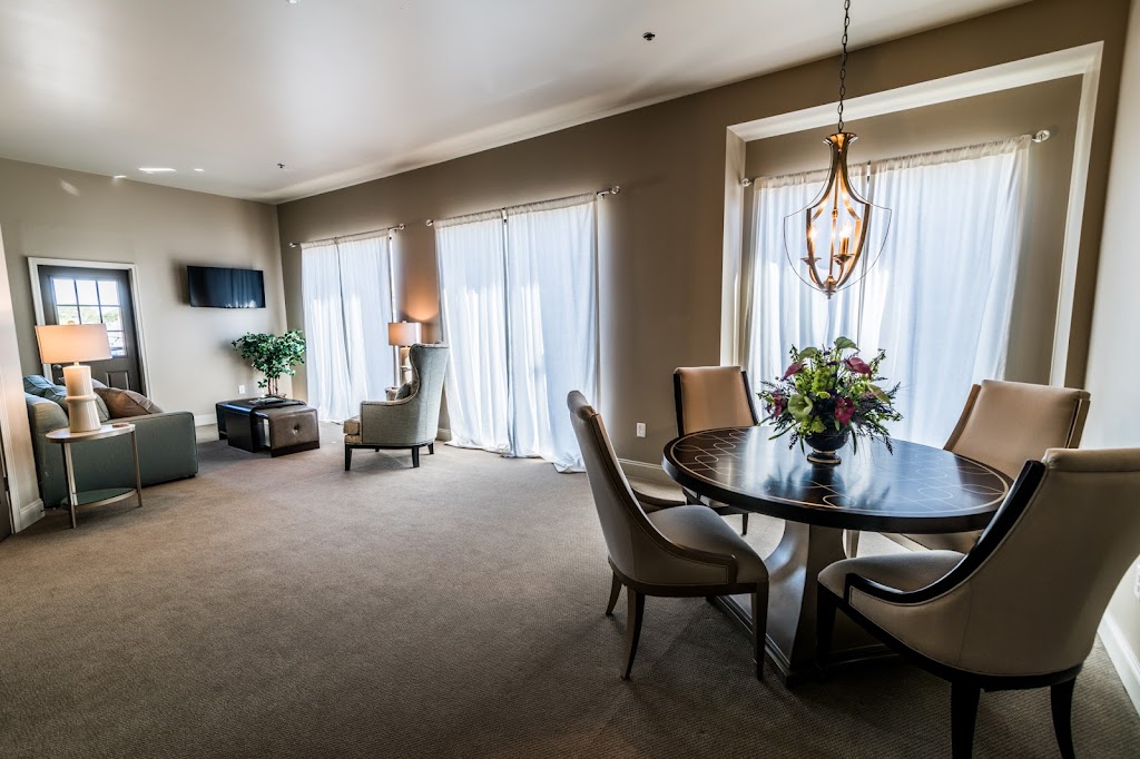 Kentucky Grand Hotel | restaurant | 635 College St, Bowling Green, KY 42101, USA | 2707798988 OR +1 270-779-8988