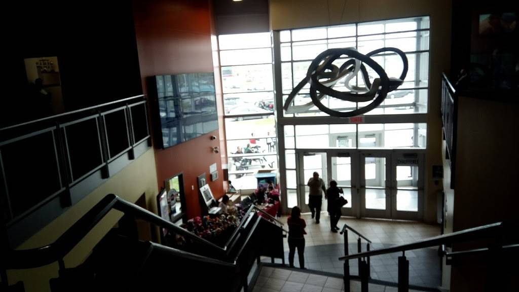 Complexes sportifs Terrebonne | restaurant | 2485 Boulevard des Entreprises, Terrebonne, QC J6X 4J9, Canada | 4509619295 OR +1 450-961-9295