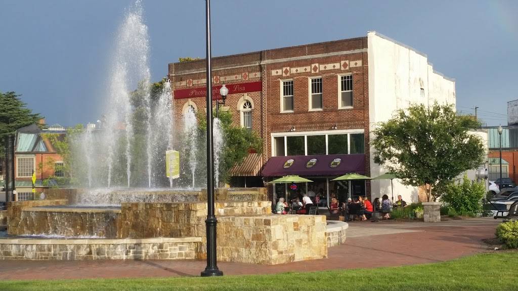 Mes burgers & brews | restaurant | 215 Main St, Danville, VA 24541, USA | 4347920123 OR +1 434-792-0123