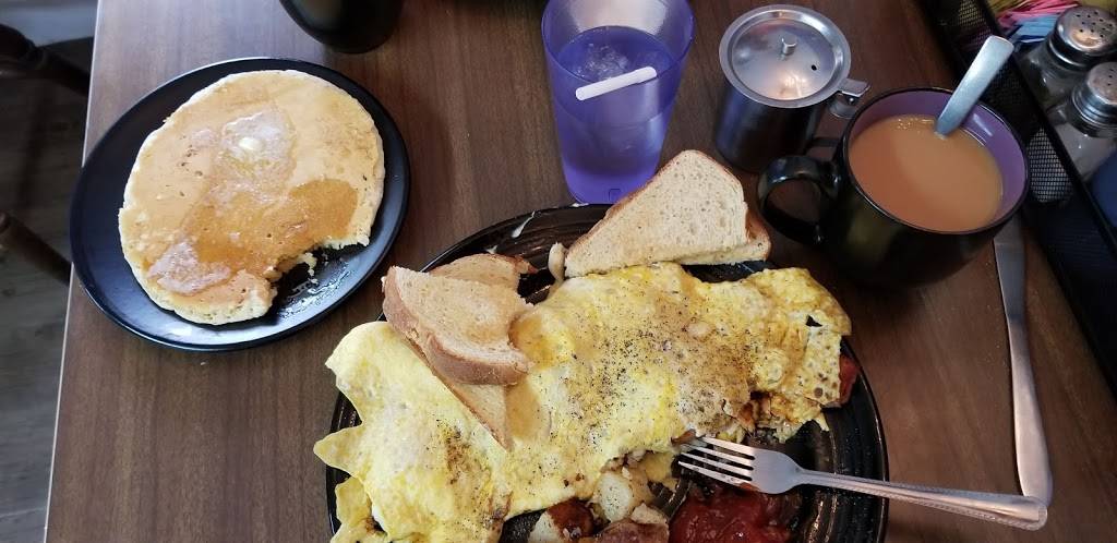 Pleasant Street Diner | restaurant | 310 Pleasant St, Leicester, MA 01524, USA | 5088925300 OR +1 508-892-5300