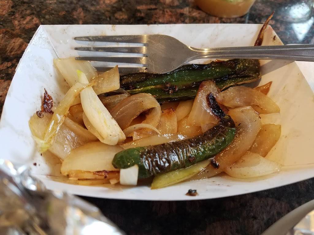 Tacos El Rio | restaurant | 6070 E, IL-17, Kankakee, IL 60901, USA | 8156143332 OR +1 815-614-3332