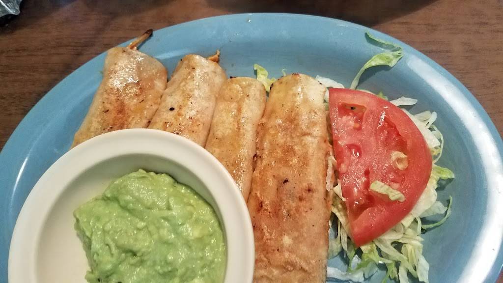 La Siesta | restaurant | 180 Kennedy Dr, Bradley, IL 60915, USA | 8159390074 OR +1 815-939-0074