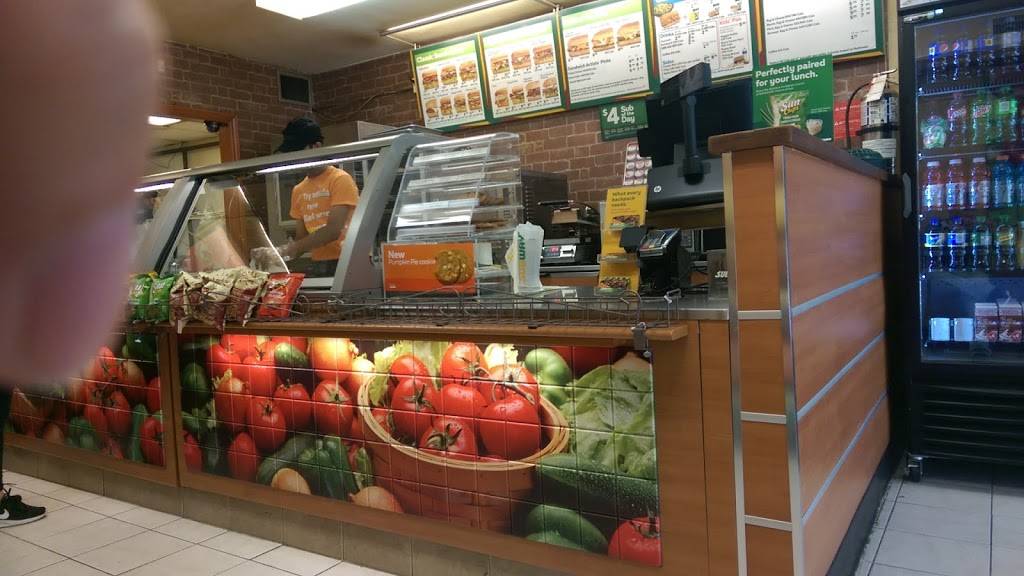 Subway | meal takeaway | Progress Plaza, 1585 Ellesmere Rd, Scarborough, ON M1P 2Y3, Canada | 4164389654 OR +1 416-438-9654