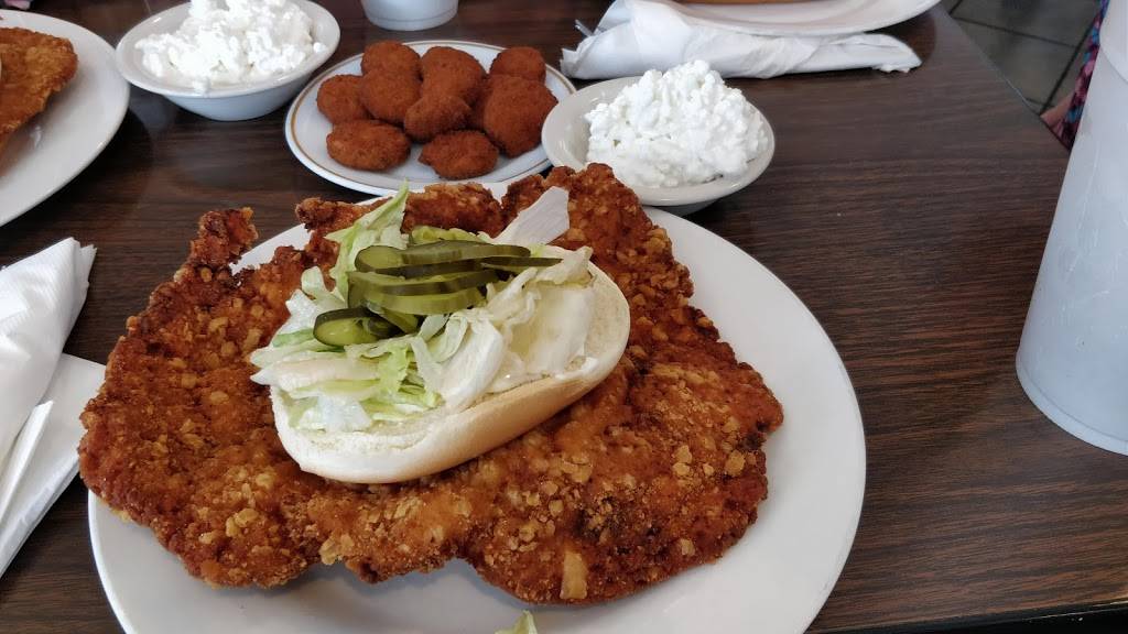 Rays Drive In | restaurant | 1900 N Courtland Ave, Kokomo, IN 46901, USA | 7654523625 OR +1 765-452-3625