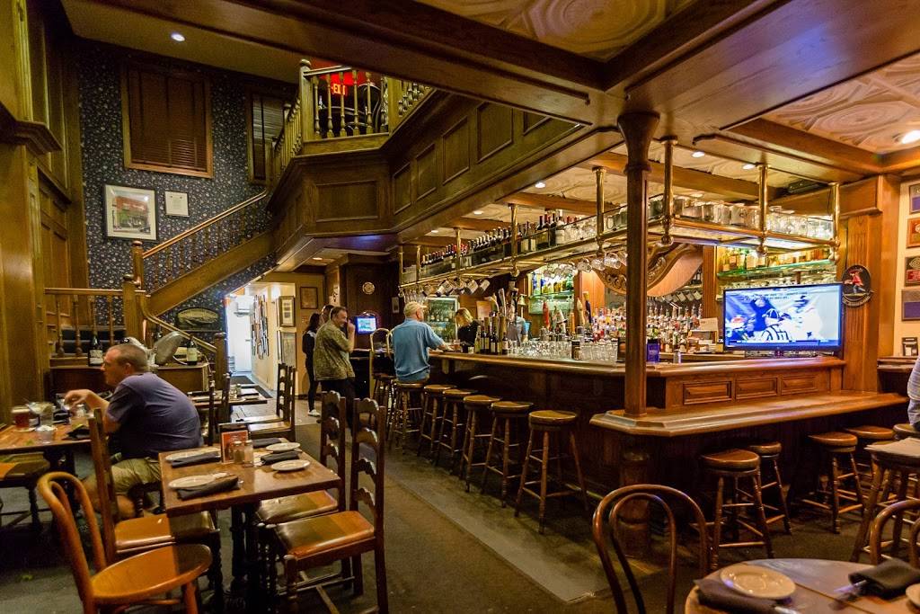 The Whale & Ale | night club | 327 W 7th St, San Pedro, CA 90731, USA | 3108320363 OR +1 310-832-0363