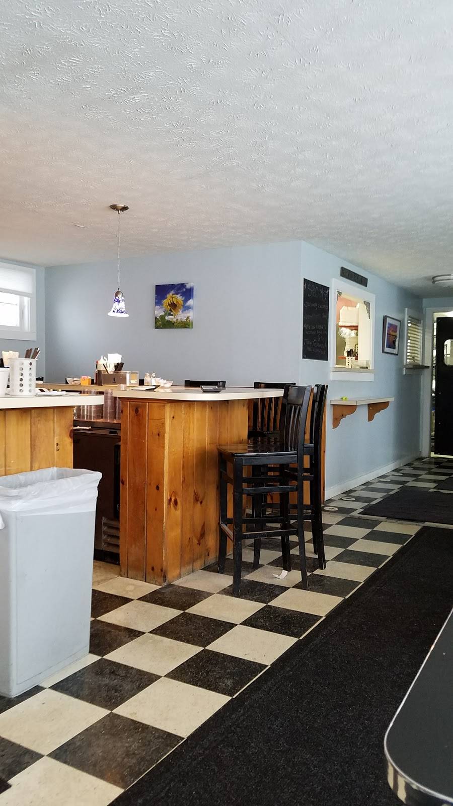 Squaretoes Restaurant | restaurant | 30 York St, Kennebunk, ME 04043, USA | 2079856636 OR +1 207-985-6636