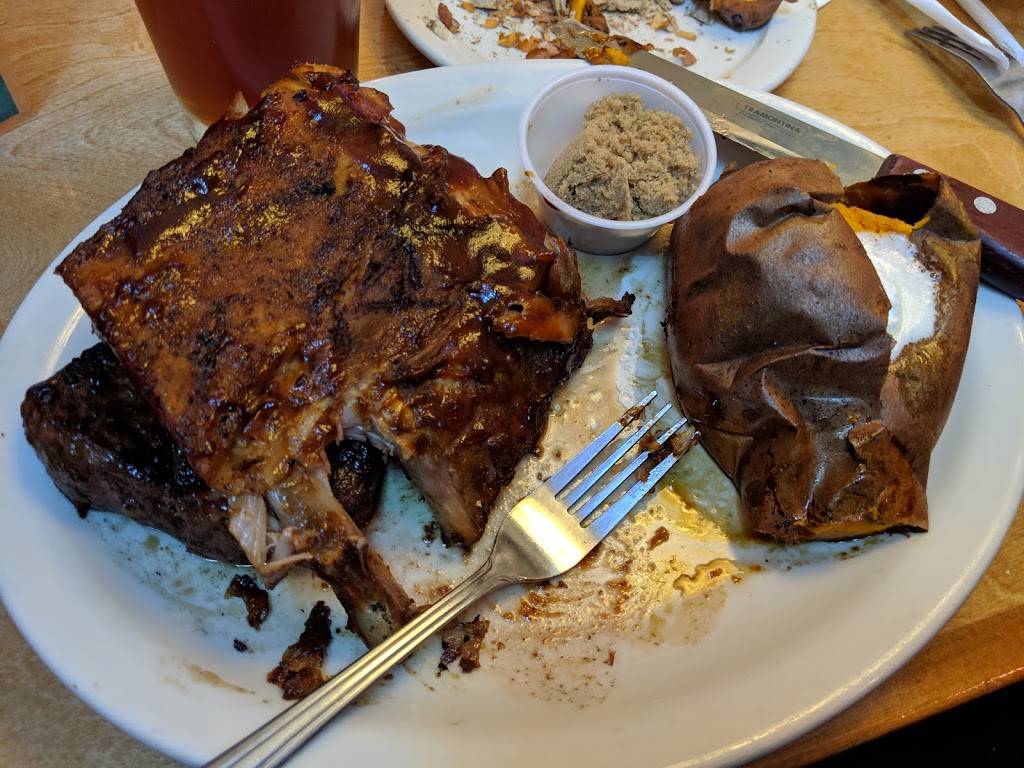 Texas Roadhouse | restaurant | 1925 E 60th St, Anderson, IN 46013, USA | 7656492637 OR +1 765-649-2637