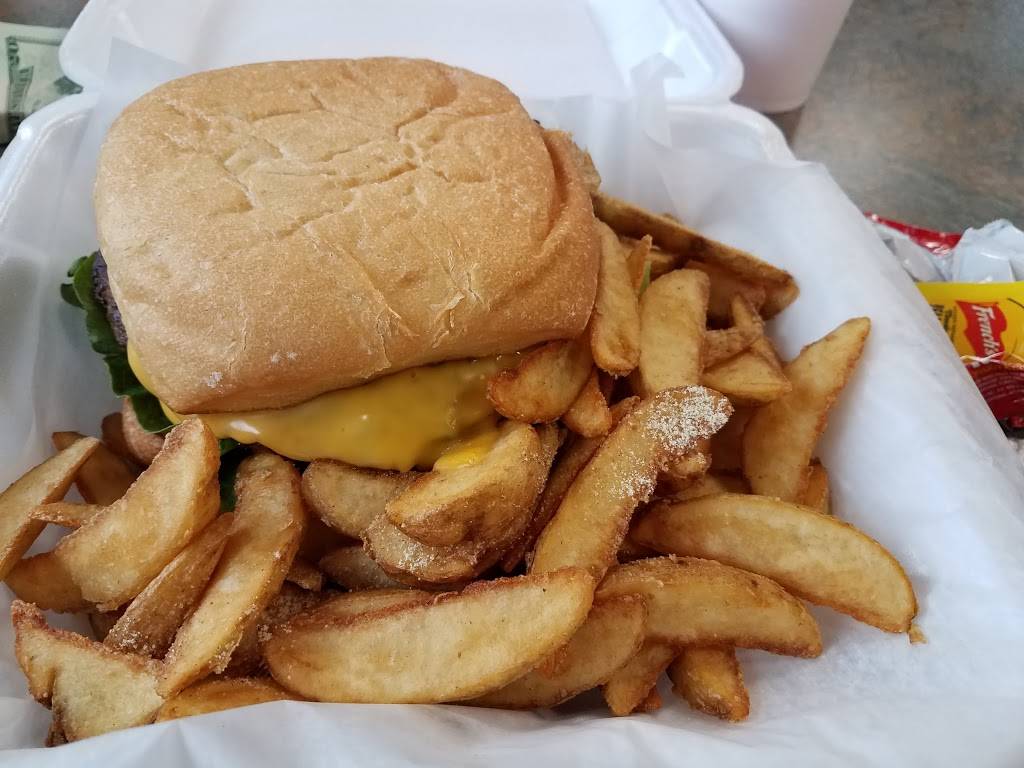 Royal Barbecue Pizza | restaurant | 5844 Mt Elliott St, Detroit, MI 48211, USA | 3139232222 OR +1 313-923-2222