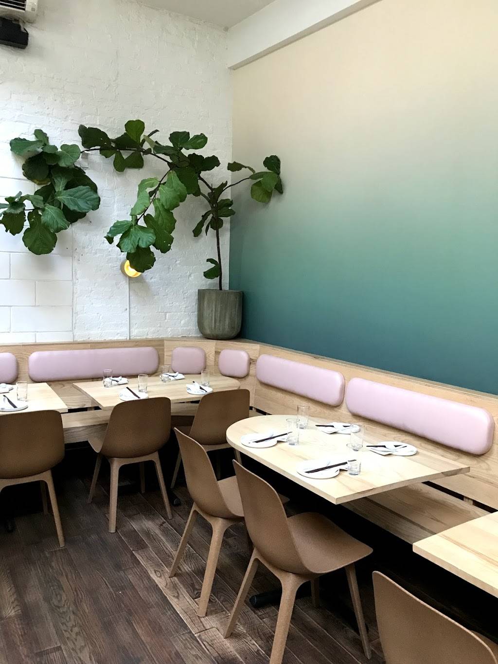 Di An Di | restaurant | 68 Greenpoint Ave, Brooklyn, NY 11222, USA | 7185763914 OR +1 718-576-3914