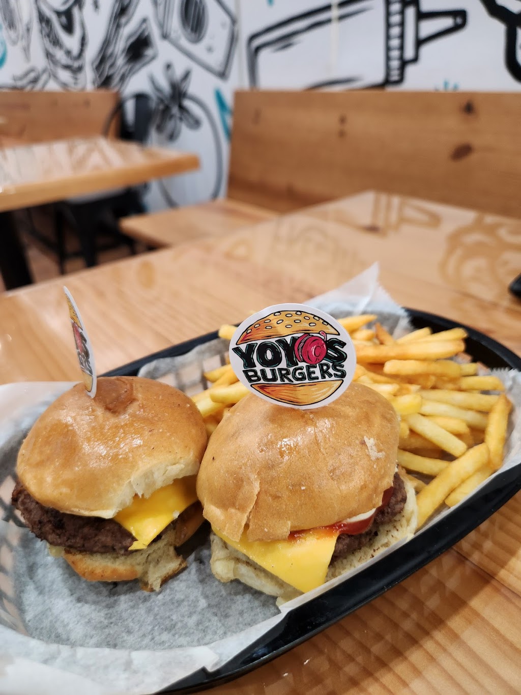Yoyo’s Burgers | meal delivery | 16650 SW 88th St, Miami, FL 33196, USA | 7868995200 OR +1 786-899-5200