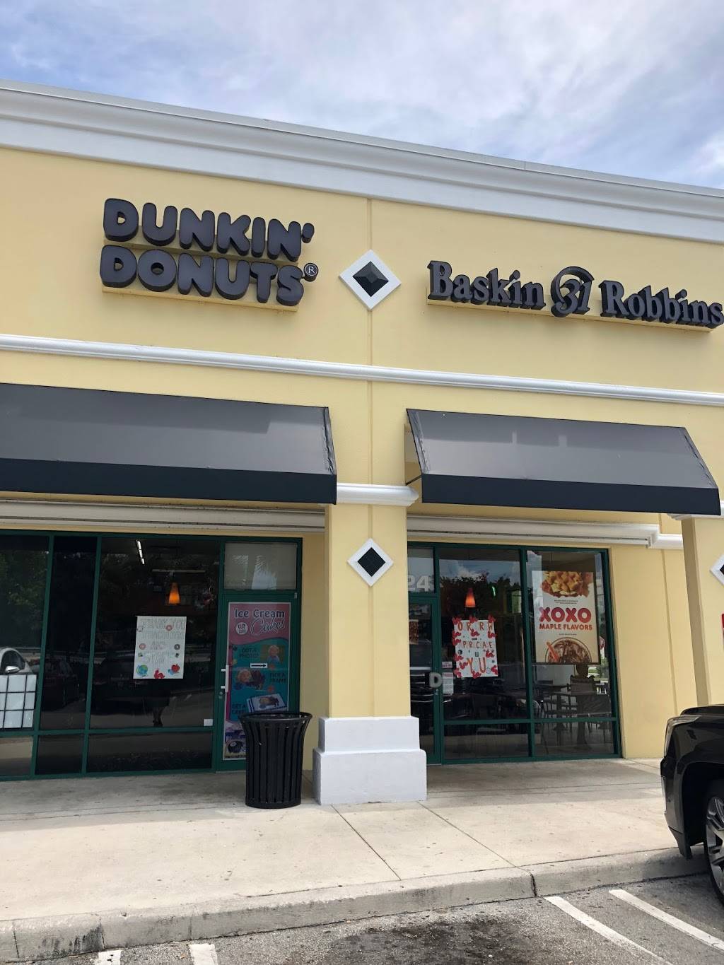 Dunkin | bakery | 8324 Jog Rd, Boynton Beach, FL 33437, USA | 5617521840 OR +1 561-752-1840