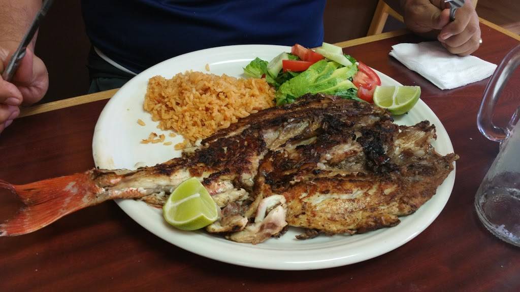 Luna llena restaurant | restaurant | 2760 Tapo Canyon Rd, Simi Valley, CA 93063, USA | 8052105022 OR +1 805-210-5022