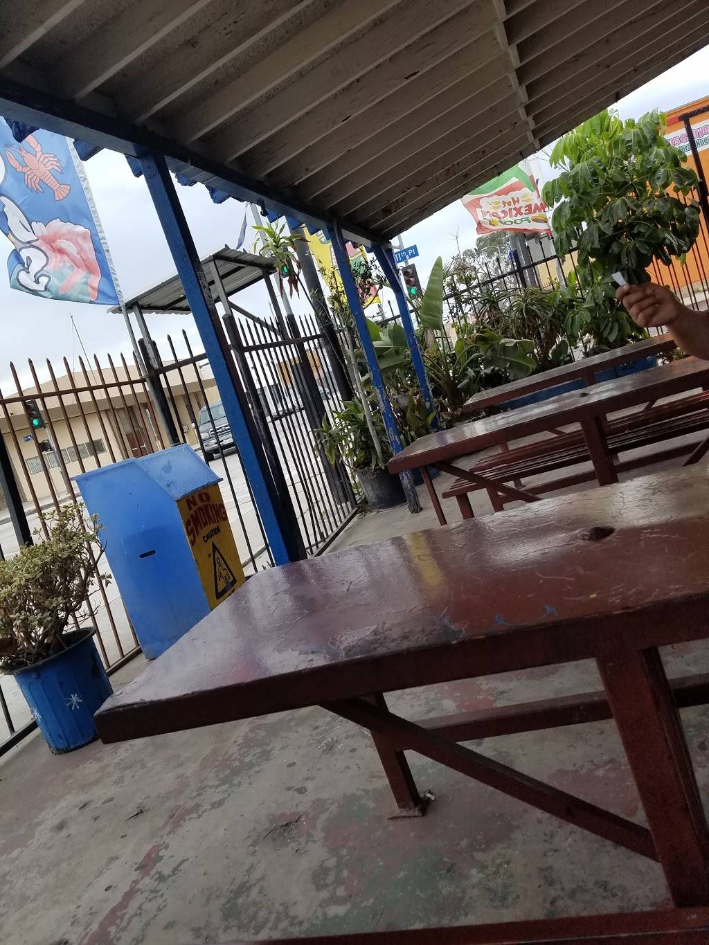 Mariscos El Pariente | restaurant | 11125 S Main St, Los Angeles, CA 90061, USA | 3232420993 OR +1 323-242-0993