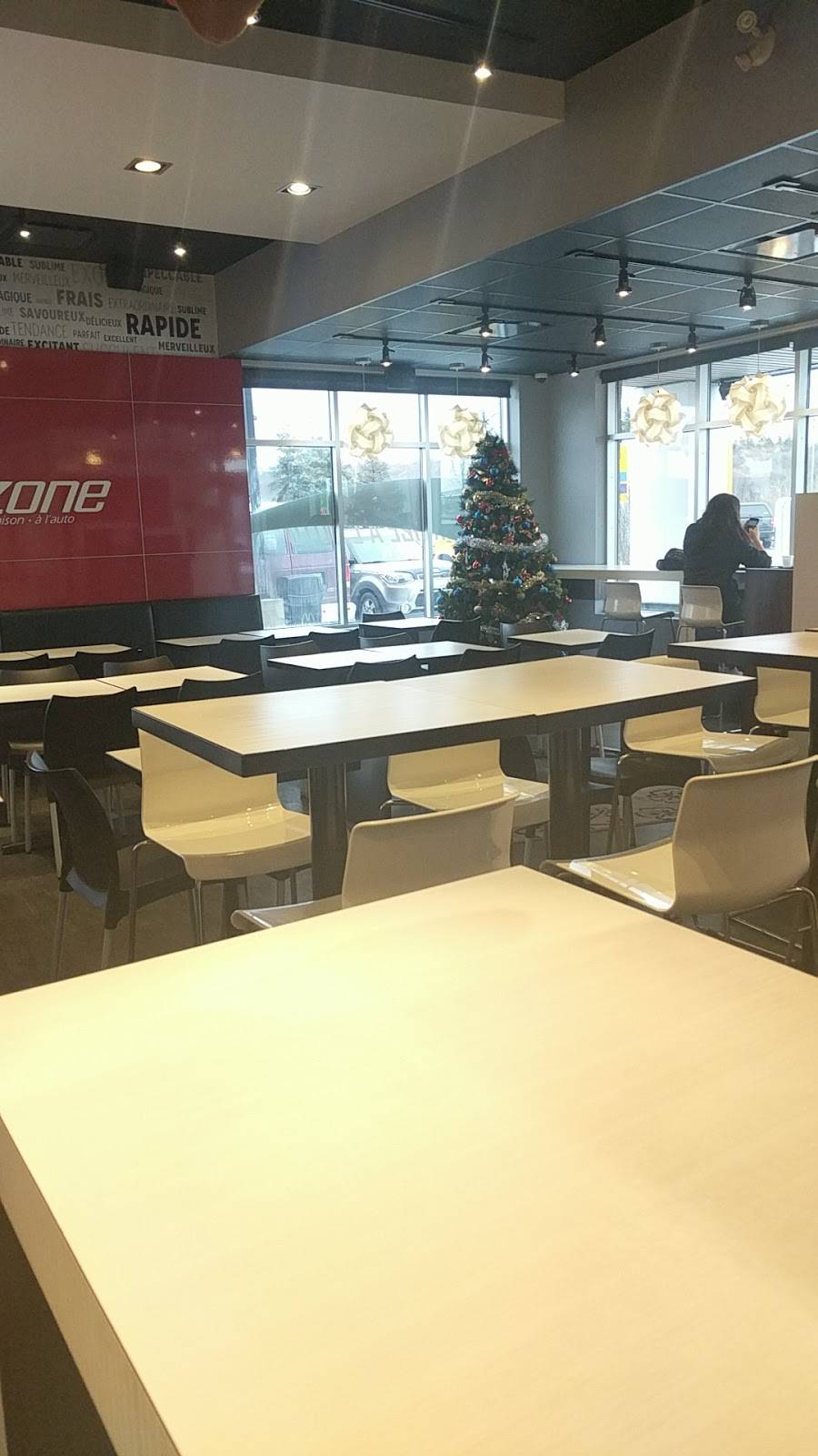 Thaïzone | restaurant | 469 Avenue Taniata, Saint-Romuald, QC G6W 5M6, Canada | 4188399444 OR +1 418-839-9444
