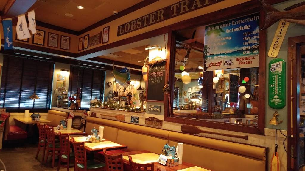 Lucky Oyster | restaurant | 2165 General Booth Blvd #154, Virginia Beach, VA 23454, USA | 7574309600 OR +1 757-430-9600