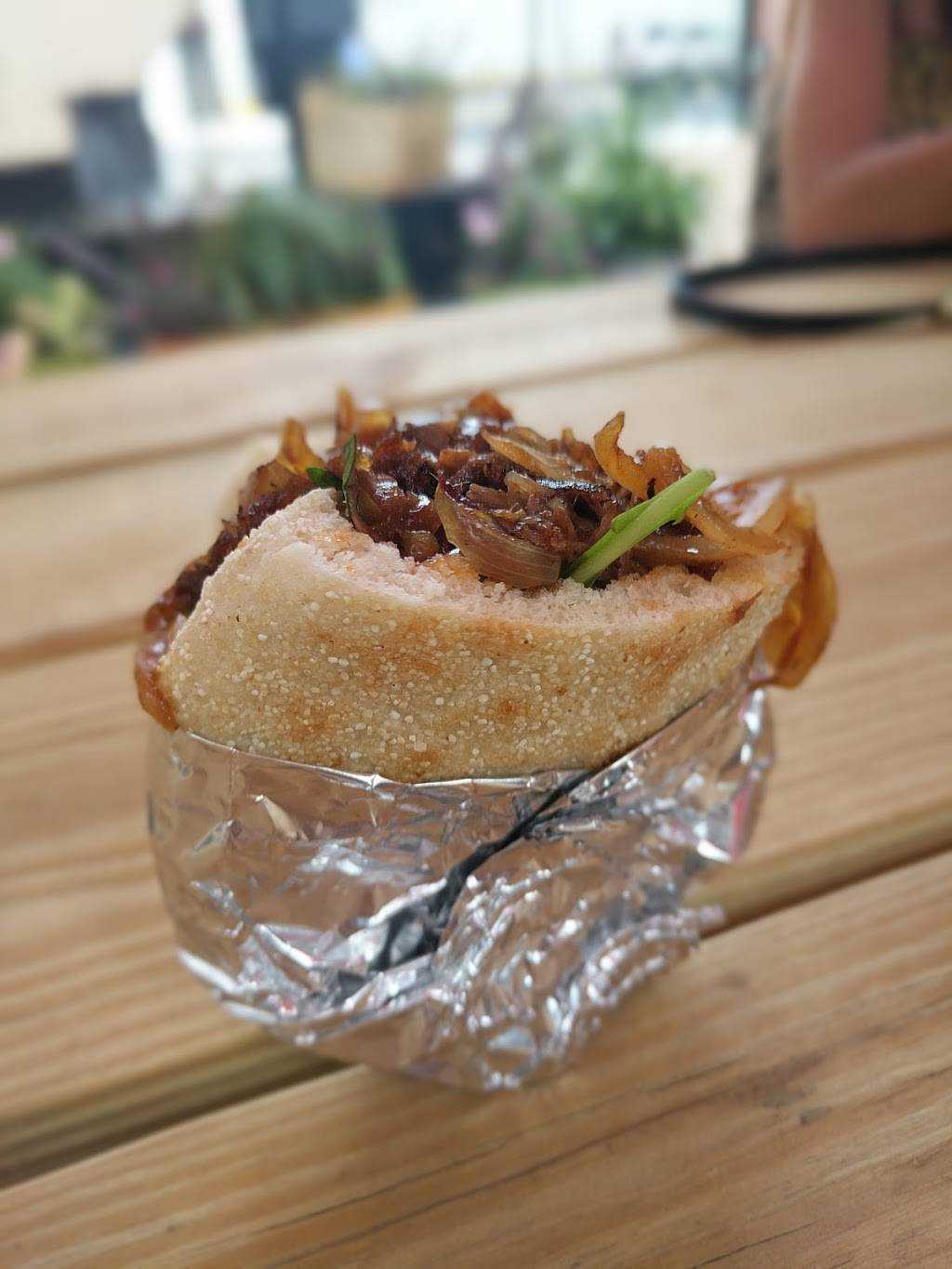 The Backyard By Paper Factory | restaurant | 37-06 36th St, Long Island City, NY 11101, USA | 7183927200 OR +1 718-392-7200