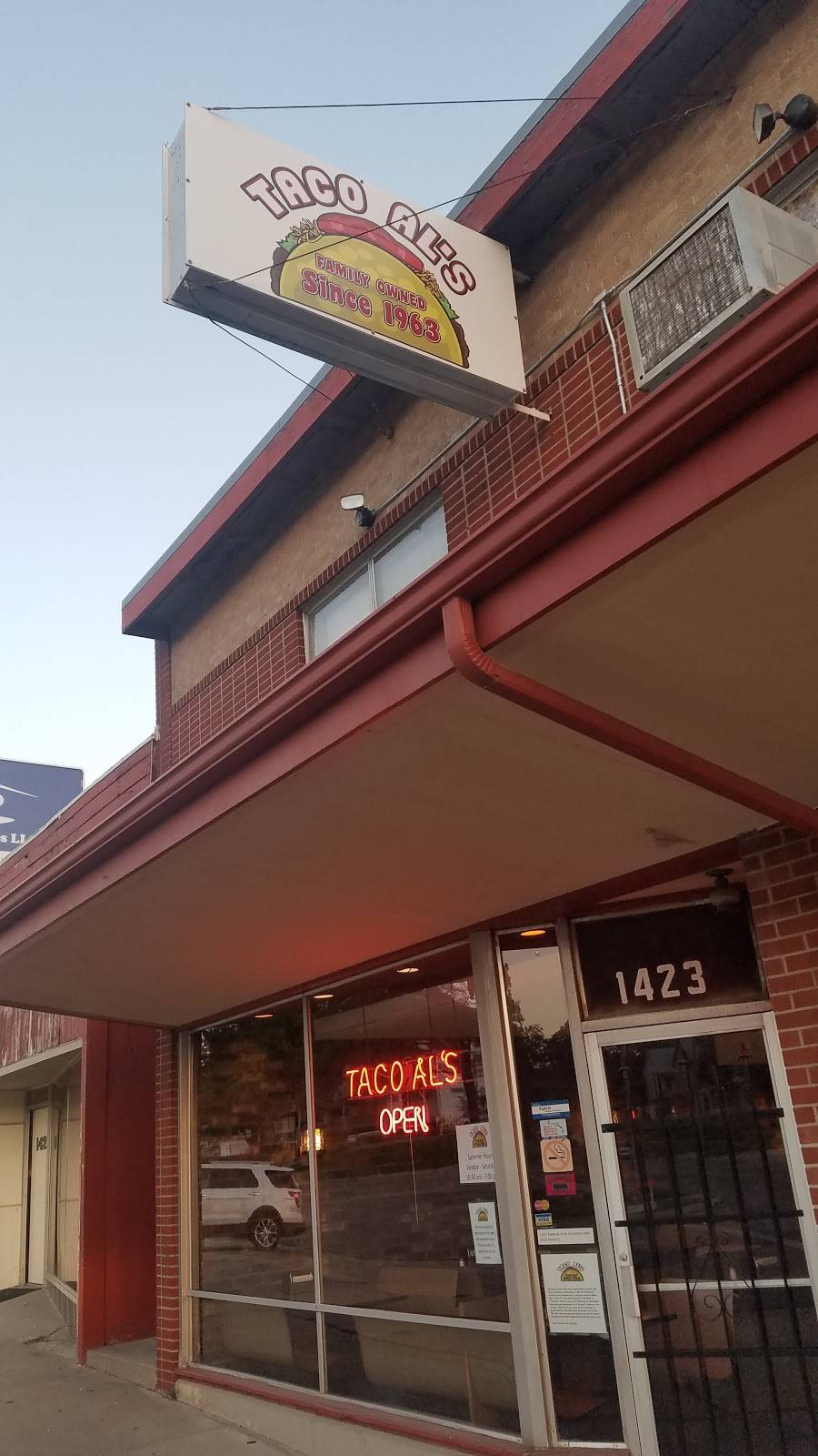 TACO ALS | restaurant | 1423 SW 6th Ave, Topeka, KS 66606, USA | 7853577521 OR +1 785-357-7521