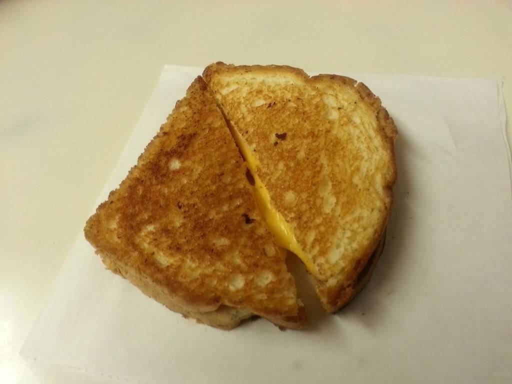 Shepards Drive-In | restaurant | 238 Ripon Rd, Berlin, WI 54923, USA | 9203612171 OR +1 920-361-2171