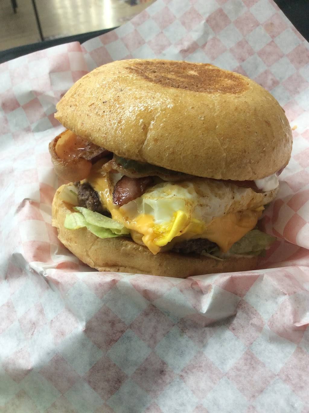 The Grub Shack | restaurant | 621 Woodcrest ln Inside William food mart, Arlington, TX 76010, USA | 5756310194 OR +1 575-631-0194