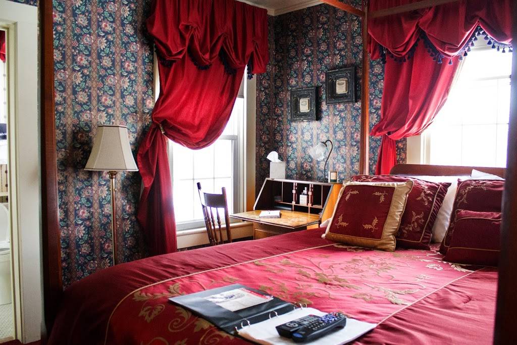 Chestnut Street Inn | restaurant | 301 E Chestnut St, Sheffield, IL 61361, USA | 8154542419 OR +1 815-454-2419