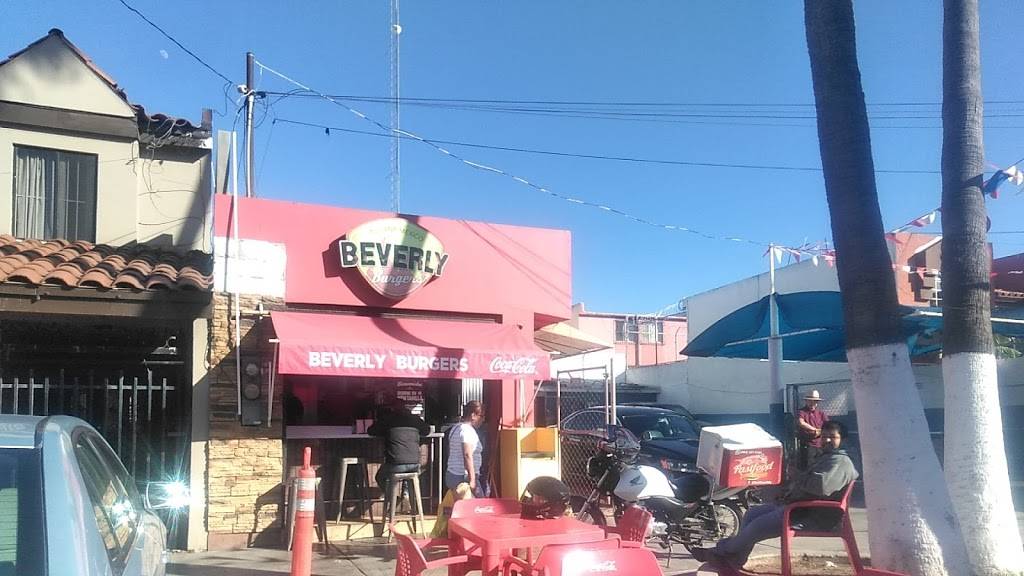 Beverly Burgers | restaurant | Paseo Ensenada 2168, Playas, Dorada, 22500 Tijuana, B.C., Mexico | 016643795031 OR +52 664 379 5031