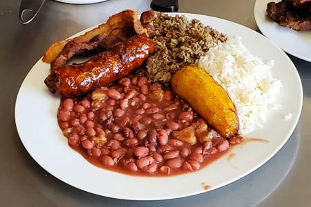 GuilloS Bistro Bar Saint-Hyacinthe | restaurant | 1360 Rue Calixa-Lavallée, Saint-Hyacinthe, QC J2S 3E8, Canada | 4385219764 OR +1 438-521-9764