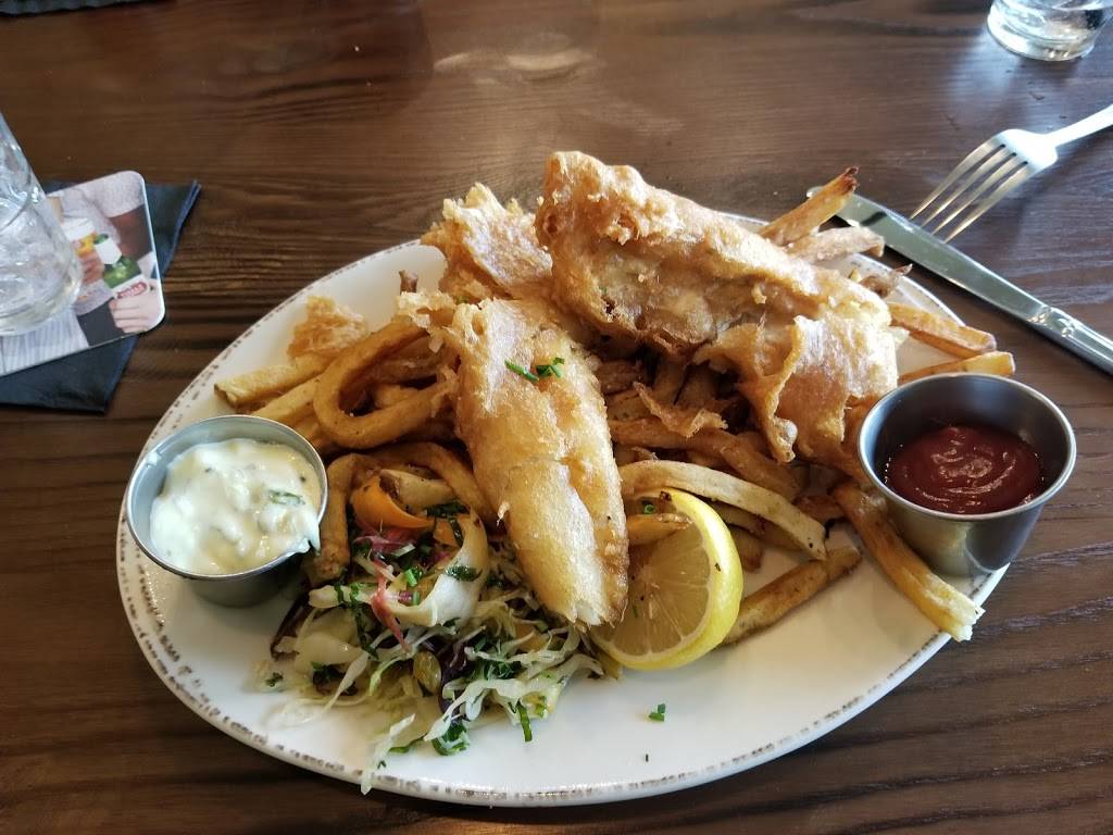 Strandhill Public | restaurant | 10288 Causeway Blvd, Tampa, FL 33619, USA | 8134427080 OR +1 813-442-7080