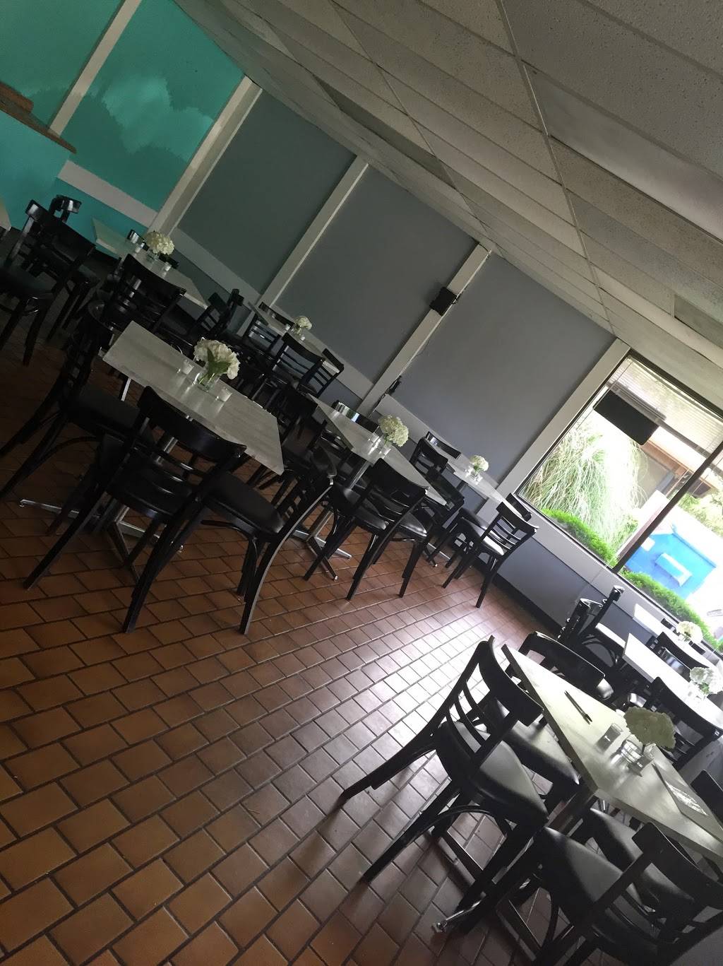 Bellas Kitchen Bistro | restaurant | 11271 Richmond Ave h109, Houston, TX 77082, USA | 8327760555 OR +1 832-776-0555