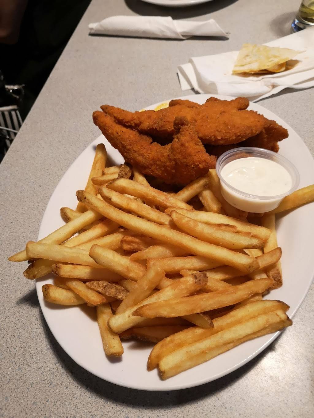 Prior Sports Bar & Restaurant | restaurant | 39 Winners Cir Dr, Arnprior, ON K7S 3G9, Canada | 6136234584 OR +1 613-623-4584