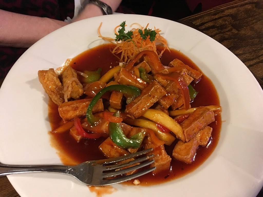 Thai Basil & Sushi Zen | restaurant | 3330 Cobb Pkwy NW #316, Acworth, GA 30101, USA | 7709758909 OR +1 770-975-8909