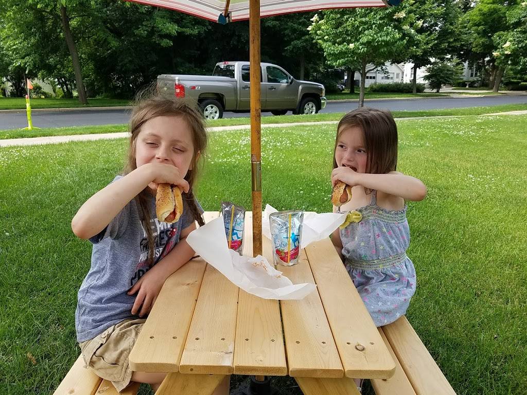 Doyles Dogs "At the Stand" | restaurant | 337 E Lake St, Lake Mills, WI 53551, USA | 9207237640 OR +1 920-723-7640
