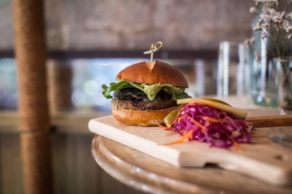 Bar Velo | restaurant | 394 Broadway, Brooklyn, NY 11211, USA | 7185996895 OR +1 718-599-6895