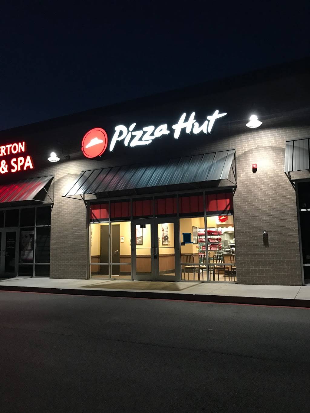 Pizza Hut | meal takeaway | 306 E Centerton Blvd, Centerton, AR 72719, USA | 4797951285 OR +1 479-795-1285