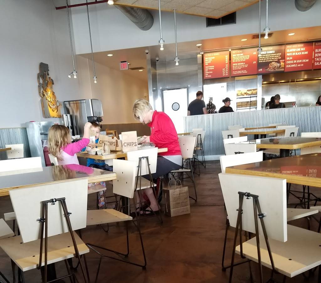 Chipotle Mexican Grill | restaurant | 2801 Pine Lake Rd Ste V, Lincoln, NE 68516, USA | 4024202801 OR +1 402-420-2801